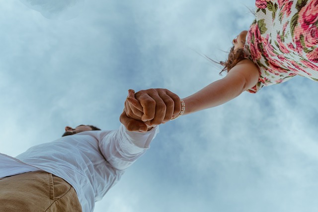 couple holding hands
